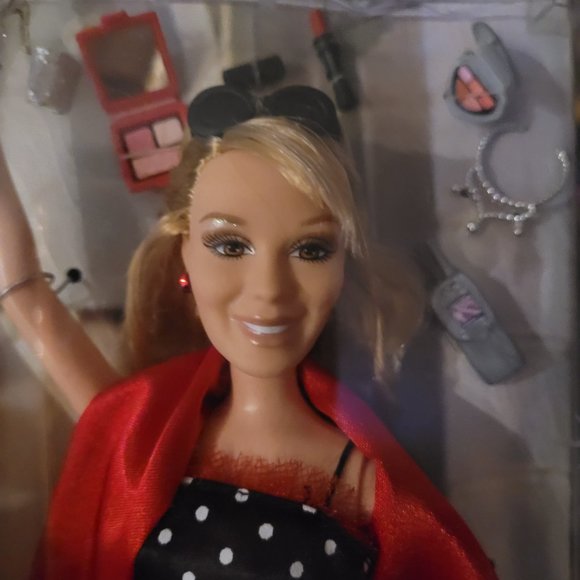 Barbie as Hillary Duff 2006, Red Carpet Glam! - Picture 12 of 17